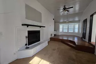 305 N 5th St, Thorndale, TX 76577 - Photo 8