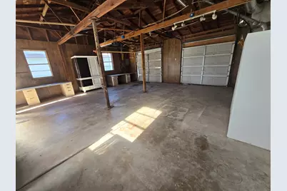 305 N 5th Street, Thorndale, TX 76577 - Photo 18