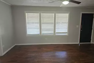 305 N 5th St, Thorndale, TX 76577 - Photo 4