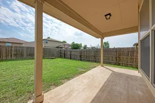 12413 Walter Vaughn Dr, Manor, TX 78653 - Photo 32