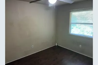 208 N Vanderveer Street #4, Burnet, TX 78611 - Photo 8