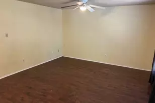 208 N Vanderveer St, Burnet, TX 78611 - Photo 4