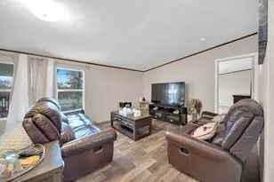 354 Oak Arbor Trail, Del Valle, TX 78617 - Photo 12