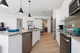 800 Embassy Dr, Austin, TX 78702 - Photo 10