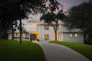 4402 Aqua Verde Dr, Austin, TX 78746 - Photo 2