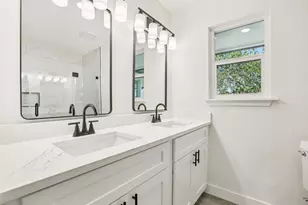 5101 Woodmoor Dr, Austin, TX 78721 - Photo 24