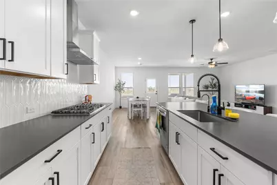 12120 Paseo De Los Lagos Lane, Manor, TX 78653 - Photo 8