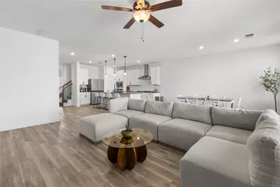 12120 Paseo De Los Lagos Lane, Manor, TX 78653 - Photo 1