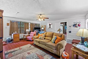103 S Laurelwood Dr S, Austin, TX 78733 - Photo 4