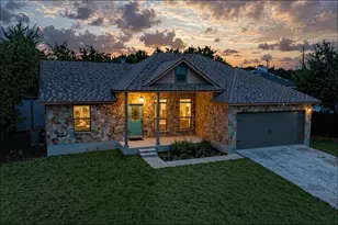10213 Thomas Ln, Dripping Springs, TX 78620 - Photo 4
