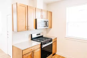 7051 Meadow Lake Blvd, Austin, TX 78744 - Photo 6
