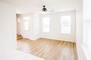 7051 Meadow Lake Blvd, Austin, TX 78744 - Photo 10