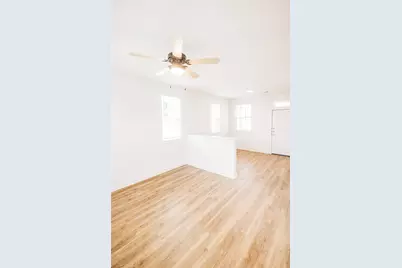 7051 Meadow Lake Boulevard #10103, Austin, TX 78744 - Photo 12