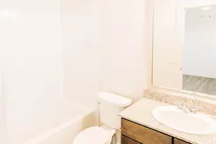 7051 Meadow Lake Blvd, Austin, TX 78744 - Photo 18