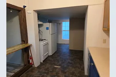 200 W Moerbe Street, Thorndale, TX 76577 - Photo 8