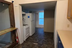 200 W Moerbe St, Thorndale, TX 76577 - Photo 8