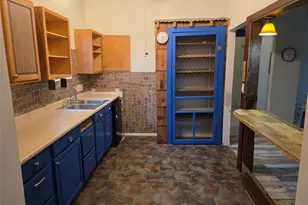 200 W Moerbe St, Thorndale, TX 76577 - Photo 6