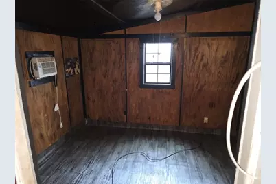 200 W Moerbe Street, Thorndale, TX 76577 - Photo 16