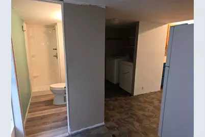 200 W Moerbe Street, Thorndale, TX 76577 - Photo 12