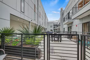 2220 Webberville Rd, Austin, TX 78702 - Photo 2