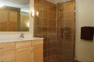 711 W 26th St, Austin, TX 78705 - Photo 8