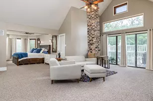 1220 W Lake Dr, Taylor, TX 76574 - Photo 8