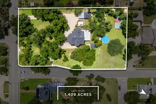 1220 W Lake Dr, Taylor, TX 76574 - Photo 4
