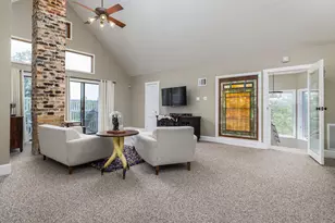 1220 W Lake Dr, Taylor, TX 76574 - Photo 20