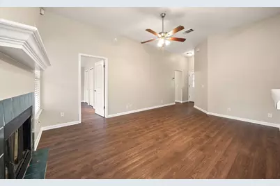 4904 Gnarled Oak Cove, Austin, TX 78744 - Photo 14