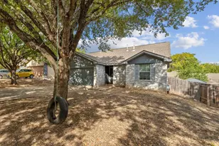 4904 Gnarled Oak Cove, Austin, TX 78744 - Photo 2