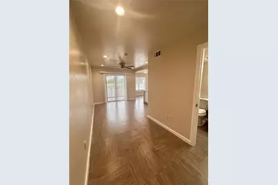 901 E 40th Street #102, Austin, TX 78751 - Photo 6