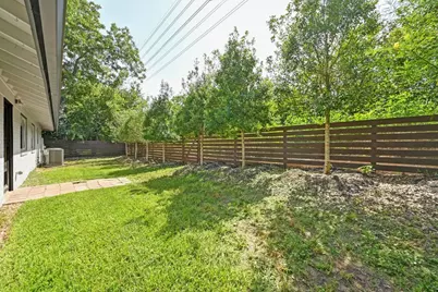 3305 Santa Monica Drive, Austin, TX 78741 - Photo 22