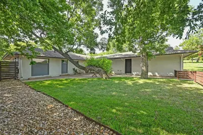 3305 Santa Monica Drive, Austin, TX 78741 - Photo 2