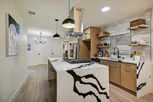 2406 Santa Maria St, Austin, TX 78702 - Photo 14