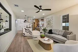 2406 Santa Maria St, Austin, TX 78702 - Photo 2