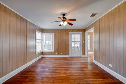 710 N Avenue H, Elgin, TX 78621 - Photo 4