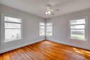 710 N Ave H, Elgin, TX 78621 - Photo 16