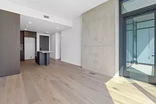 610 Davis St, Austin, TX 78701 - Photo 2