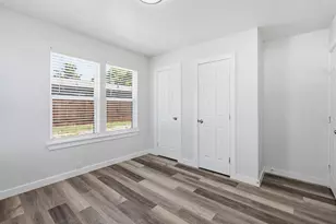 1911 Hearthside Dr, Austin, TX 78757 - Photo 16