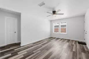 1911 Hearthside Dr, Austin, TX 78757 - Photo 4