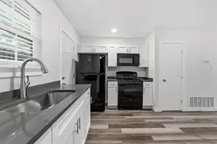 1911 Hearthside Dr, Austin, TX 78757 - Photo 6