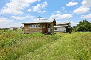 2089 Fm 1704, Elgin, TX 78621 - Photo 28
