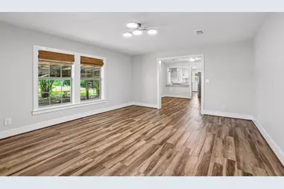 2089 Fm 1704, Elgin, TX 78621 - Photo 6