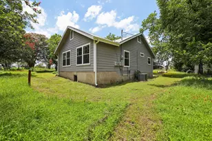 2089 Fm 1704, Elgin, TX 78621 - Photo 24