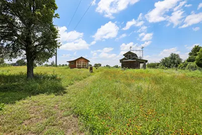 2089 Fm 1704, Elgin, TX 78621 - Photo 26
