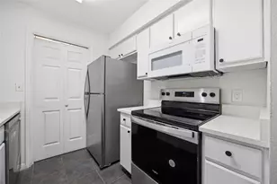 501 W 26th St, Austin, TX 78705 - Photo 18