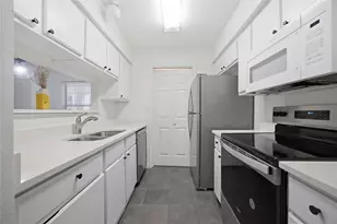 501 W 26th St, Austin, TX 78705 - Photo 6