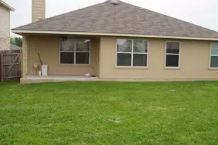 1600 Melissa Oaks Ln Ln, Austin, TX 78744 - Photo 2