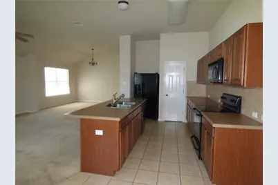1600 Melissa Oaks Ln Lane, Austin, TX 78744 - Photo 10
