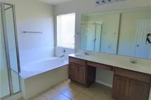 1600 Melissa Oaks Ln Ln, Austin, TX 78744 - Photo 16